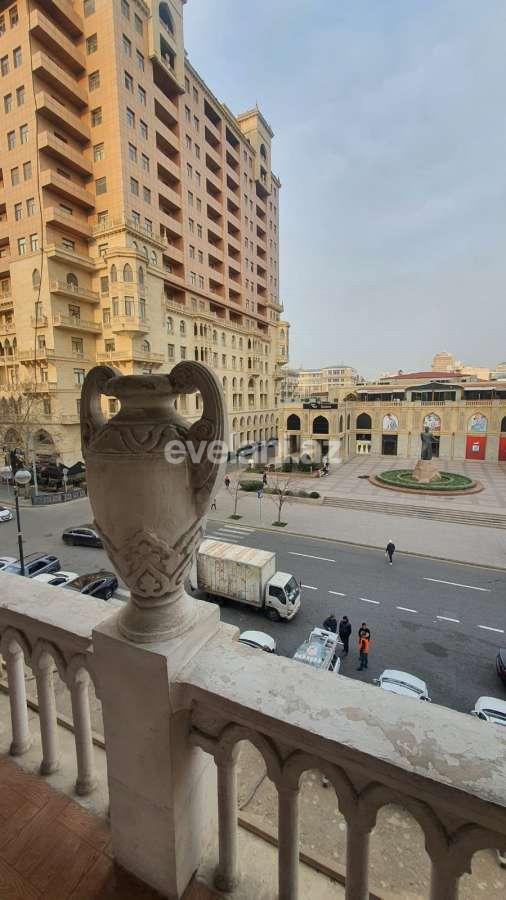 Kirayə verilir, yeni tikili, 3 otaqlı, 120 m², Bakı, Səbail r, Sahil m.