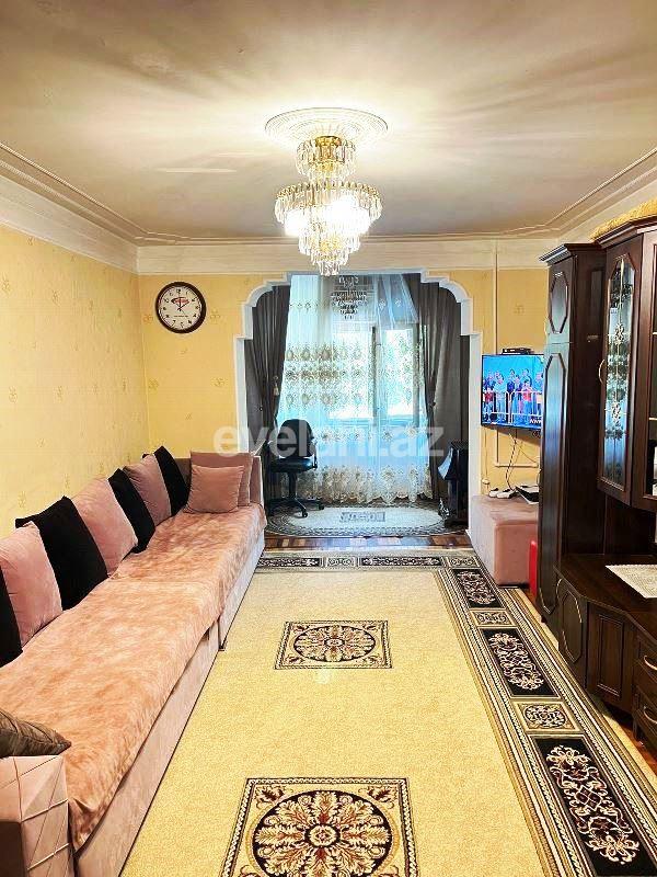 Satılır, köhnə tikili, 3 otaqlı, 90 m², Bakı, Nizami r, 8-ci kilometr q, Qara Qarayev m.