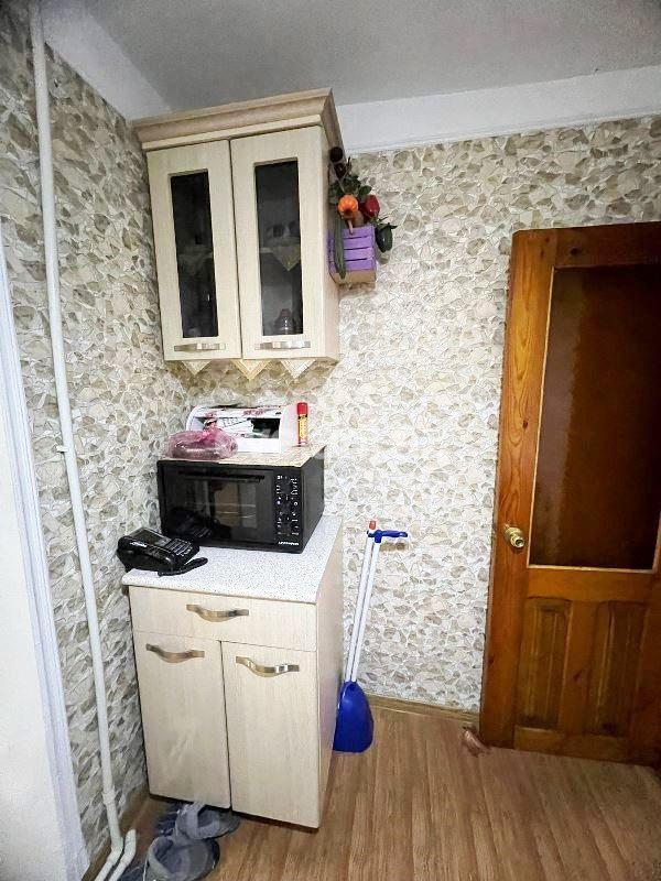 Satılır, köhnə tikili, 3 otaqlı, 90 m², Bakı, Nizami r, 8-ci kilometr q, Qara Qarayev m.