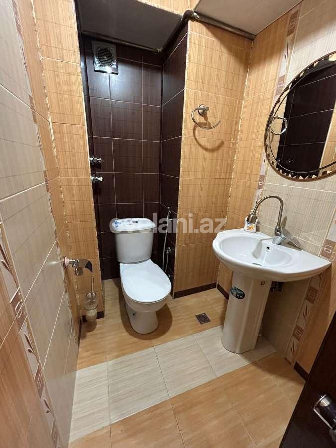 Kirayə verilir, köhnə tikili, 4 otaqlı, 130 m², Bakı, Səbail r, İçəri Şəhər m.