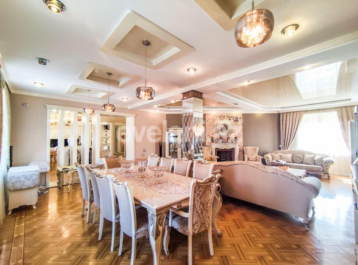 Kirayə verilir, yeni tikili, 4 otaqlı, 250 m², Bakı, Səbail r, Sahil m.