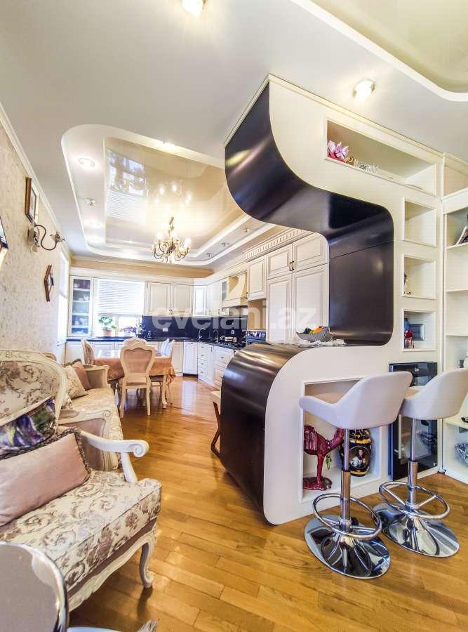 Kirayə verilir, yeni tikili, 4 otaqlı, 250 m², Bakı, Səbail r, Sahil m.