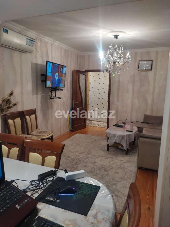 Satılır, köhnə tikili, 2 otaqlı, 50 m², Bakı, Nizami r, 8-ci kilometr q, Qara Qarayev m.