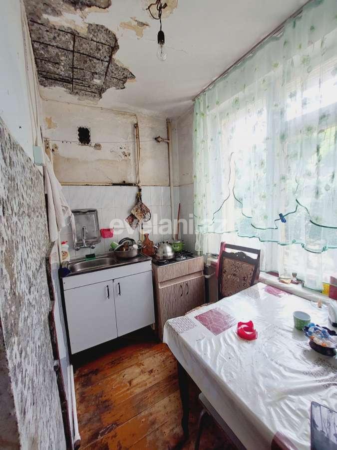 Sale, old building, 3 room, 68 m², Baku, Nizami r, Neftchilar m.