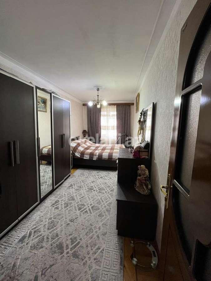 Satılır, köhnə tikili, 2 otaqlı, 50 m², Bakı, Nizami r, 8-ci kilometr q, Neftçilər m.