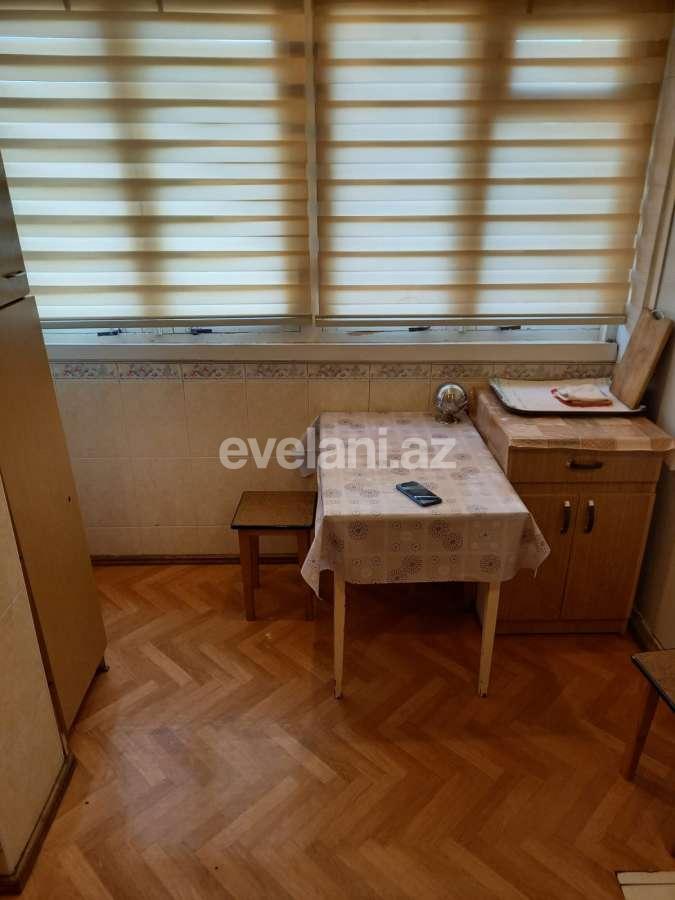 Продаётся, вторичка, 5-комнаты, 130 m², Баку, Ясамальский r, Ени Ясамал p, Иншаатчылар m.