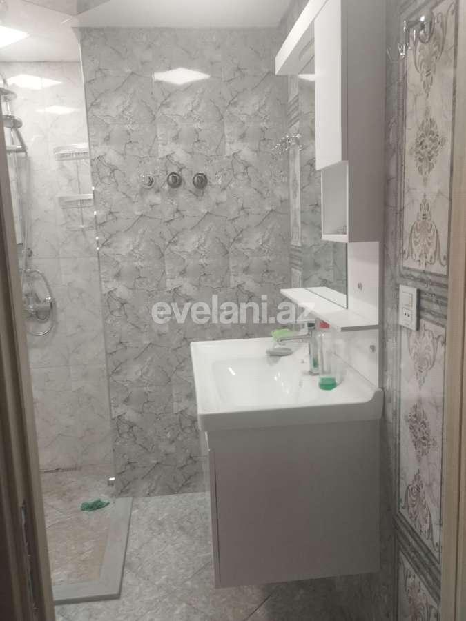 Kirayə verilir, köhnə tikili, 2 otaqlı, 70 m², Bakı, Binəqədi r, 8-ci mikrorayon q, Azadlıq prospekti m.