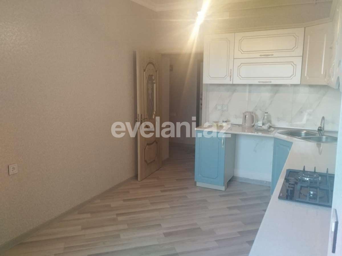Kirayə verilir, köhnə tikili, 2 otaqlı, 70 m², Bakı, Binəqədi r, 8-ci mikrorayon q, Azadlıq prospekti m.