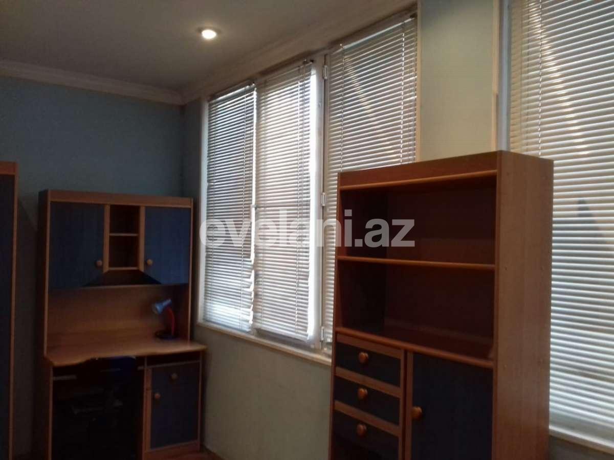 Сдаётся, вторичка, 3-комнаты, 91 m², Баку, Ясамальский r, Элмляр Академиясы m.