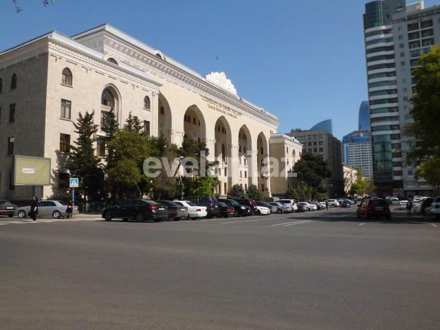 Satılır, köhnə tikili, 2 otaqlı, 45 m², Bakı, Nəsimi r, 28 may m.