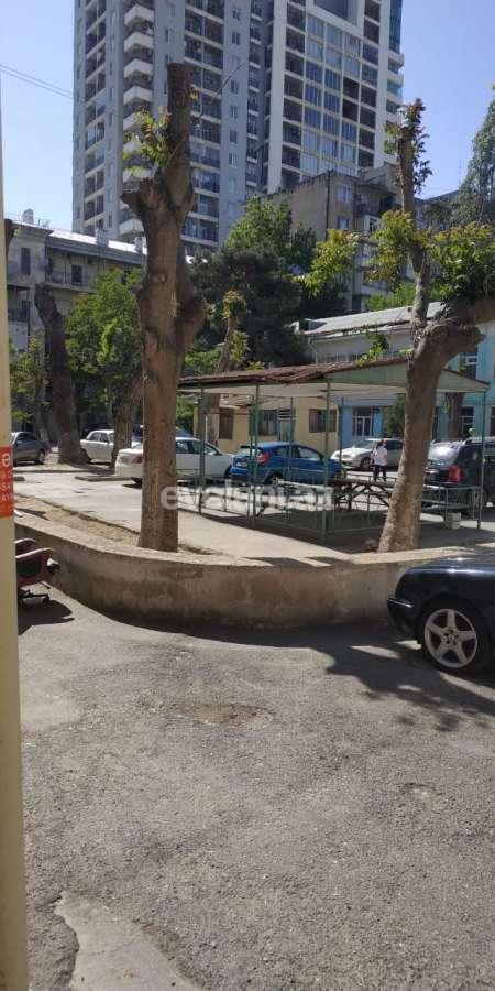 Satılır, köhnə tikili, 2 otaqlı, 45 m², Bakı, Nəsimi r, 28 may m.