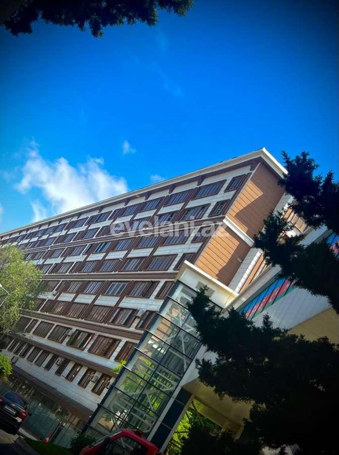 Продаётся, вторичка, 4-комнаты, 110 m², Баку, Бинагадинский r, 8-й микрорайон p.