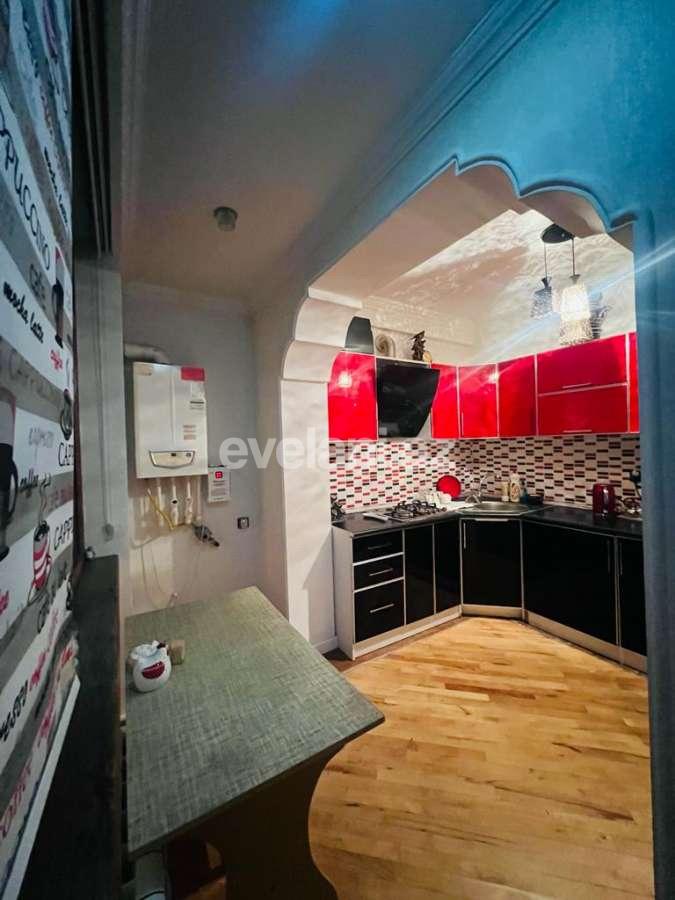 Продаётся, вторичка, 4-комнаты, 110 m², Баку, Бинагадинский r, 8-й микрорайон p.