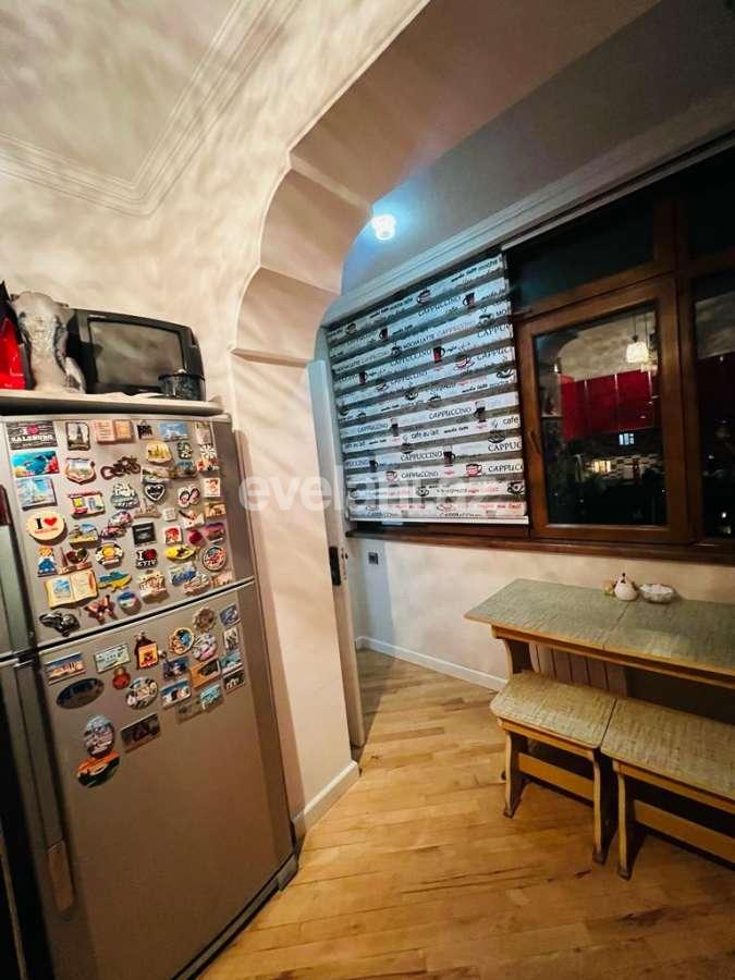 Продаётся, вторичка, 4-комнаты, 110 m², Баку, Бинагадинский r, 8-й микрорайон p.