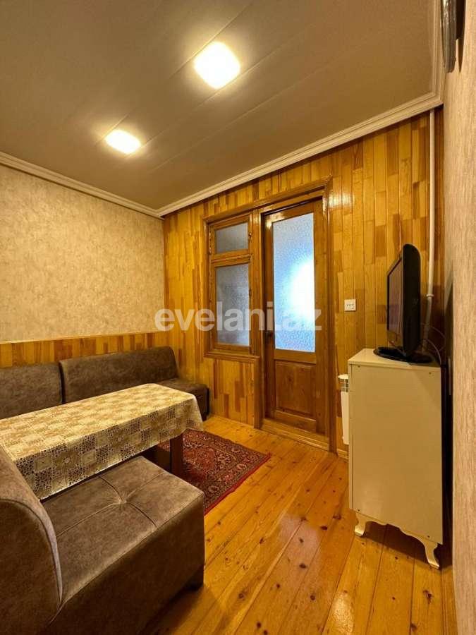 Satılır, köhnə tikili, 3 otaqlı, 65 m², Bakı, Suraxanı r, Yeni Günəşli q, Xalqlar Dostluğu m.