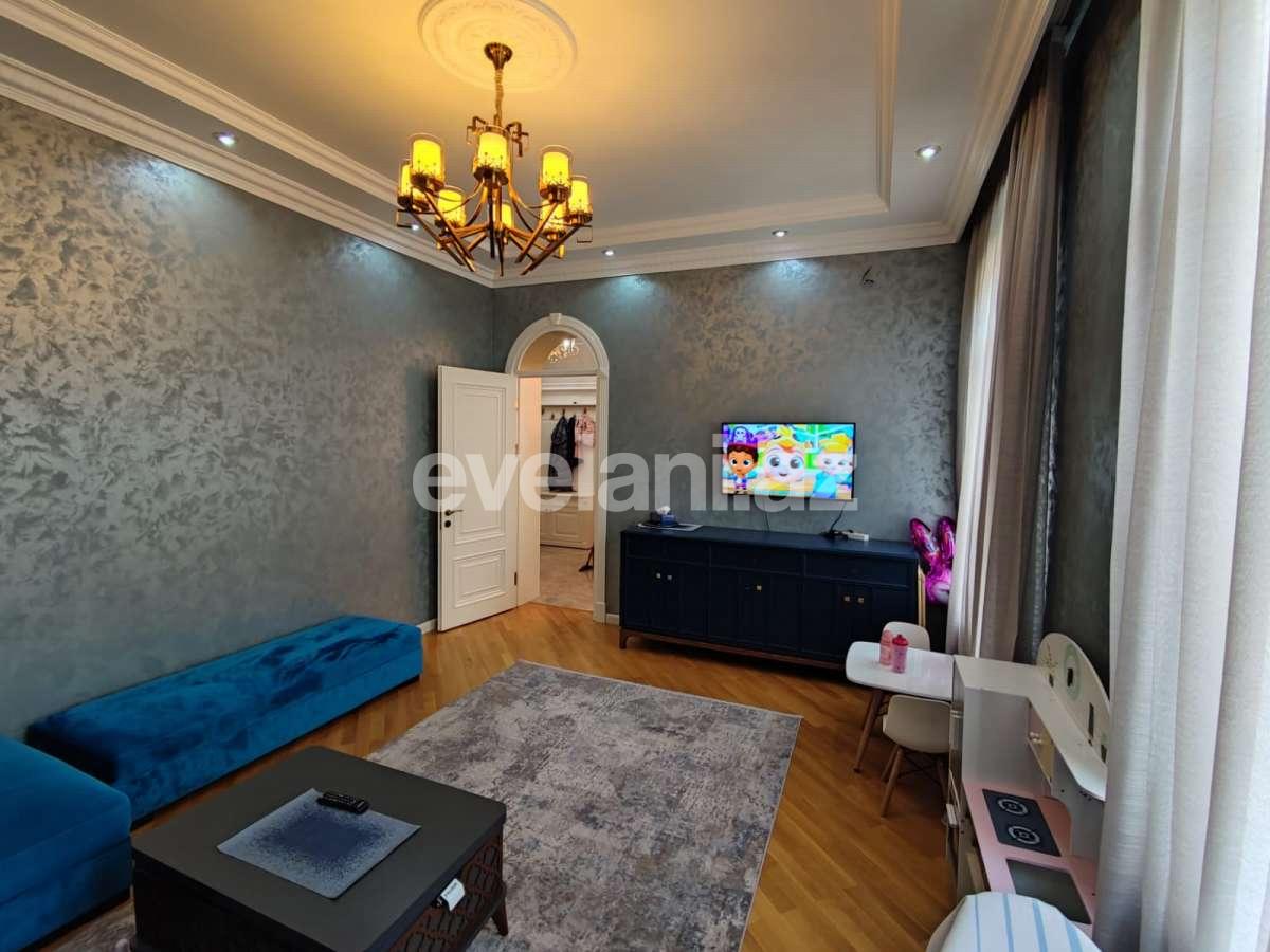 Satılır, villa, 5 otaqlı, 300 m², Bakı, Səbail r, Badamdar q.