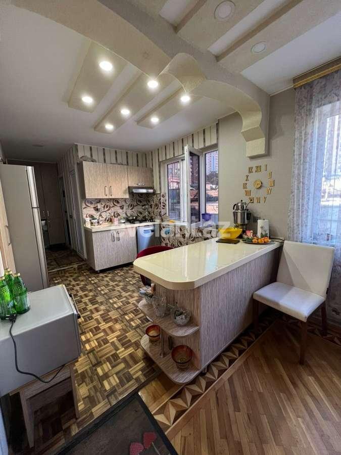 Rent, old building, 3 room, 97 m², Baku, Yasamal r, Yasamal d, Nizami m.