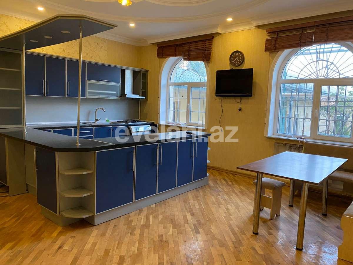 Satılır, villa, 9 otaqlı, 299.99 m², Bakı, Səbail r, Badamdar q.