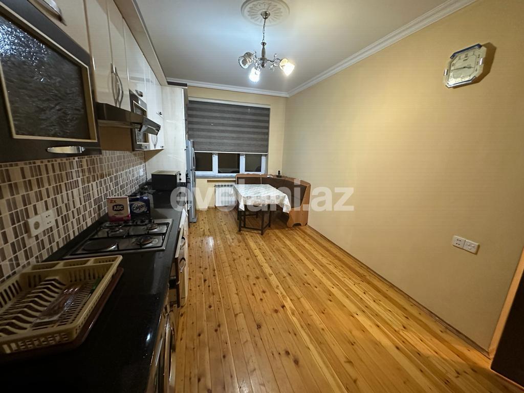 Kirayə verilir, köhnə tikili, 4 otaqlı, 110 m², Bakı, Xətai r, Şah İsmayıl Xətai m.