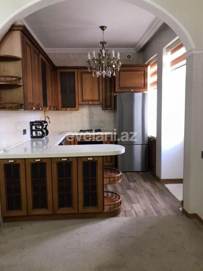 Kirayə verilir, köhnə tikili, 2 otaqlı, 80 m², Bakı, Səbail r, Sahil m.