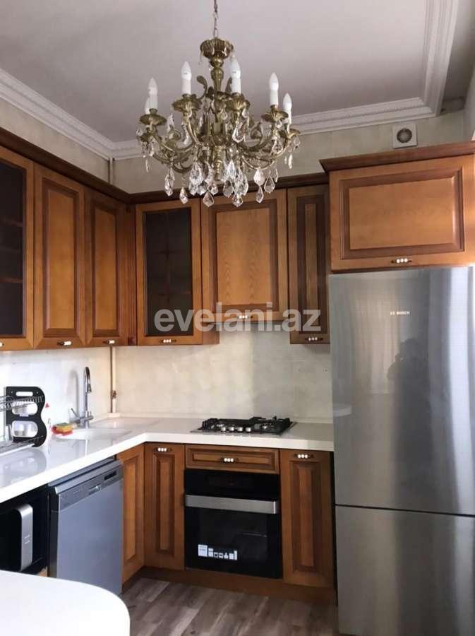 Kirayə verilir, köhnə tikili, 2 otaqlı, 80 m², Bakı, Səbail r, Sahil m.