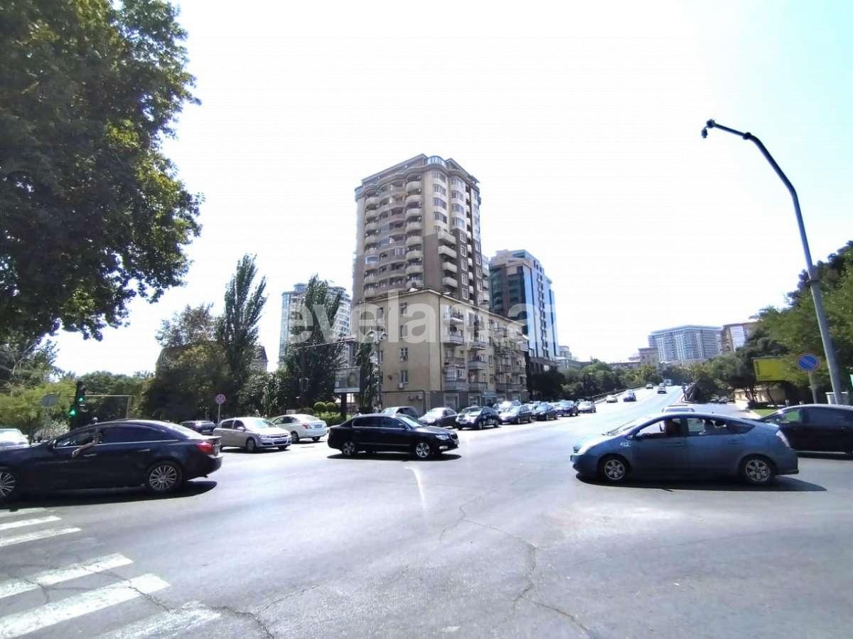 Satılır, köhnə tikili, 2 otaqlı, 60 m², Bakı, Nəsimi r.