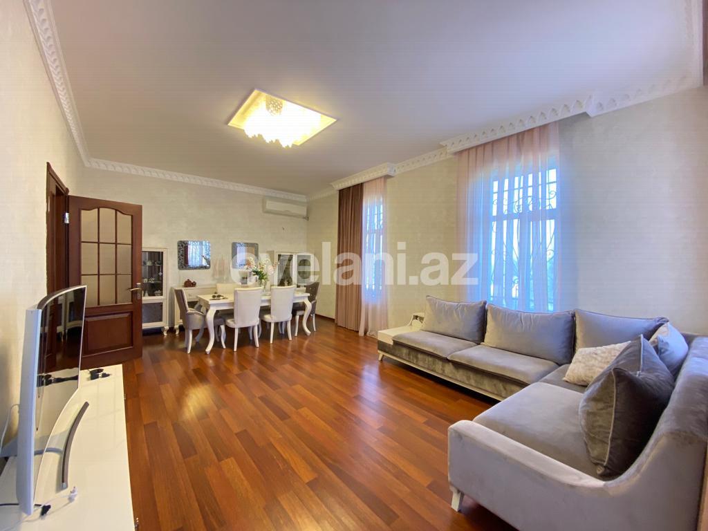 Satılır, həyət evi / bağ, 7 otaqlı, 450 m², Bakı, Abşeron r, Novxanı q.