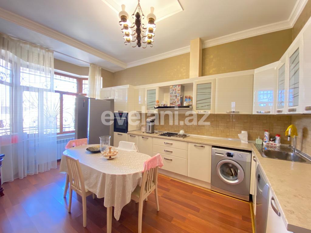 Satılır, həyət evi / bağ, 7 otaqlı, 450 m², Bakı, Abşeron r, Novxanı q.