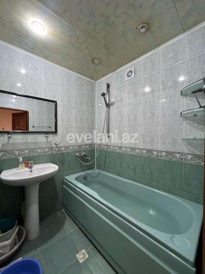 Satılır, köhnə tikili, 3 otaqlı, 80 m², Bakı, Suraxanı r, Yeni Günəşli q, Xalqlar Dostluğu m.