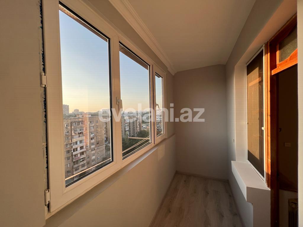 Satılır, köhnə tikili, 3 otaqlı, 80 m², Bakı, Suraxanı r, Yeni Günəşli q, Xalqlar Dostluğu m.