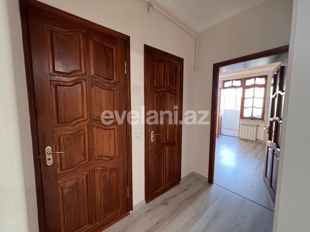 Satılır, köhnə tikili, 3 otaqlı, 80 m², Bakı, Suraxanı r, Yeni Günəşli q, Xalqlar Dostluğu m.