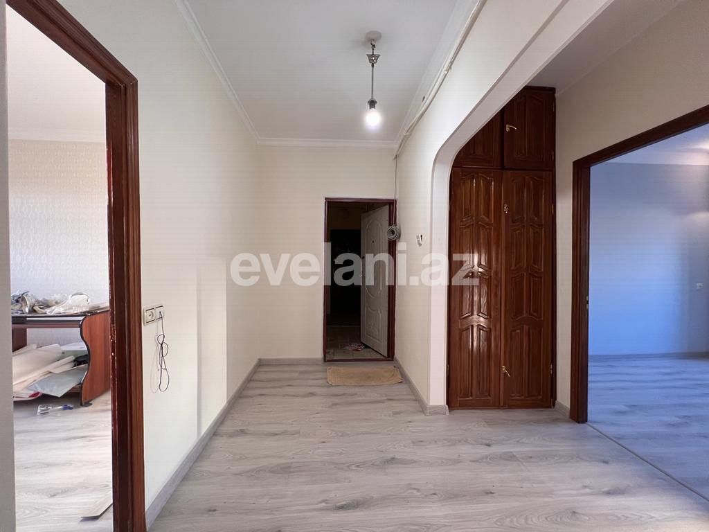 Satılır, köhnə tikili, 3 otaqlı, 80 m², Bakı, Suraxanı r, Yeni Günəşli q, Xalqlar Dostluğu m.