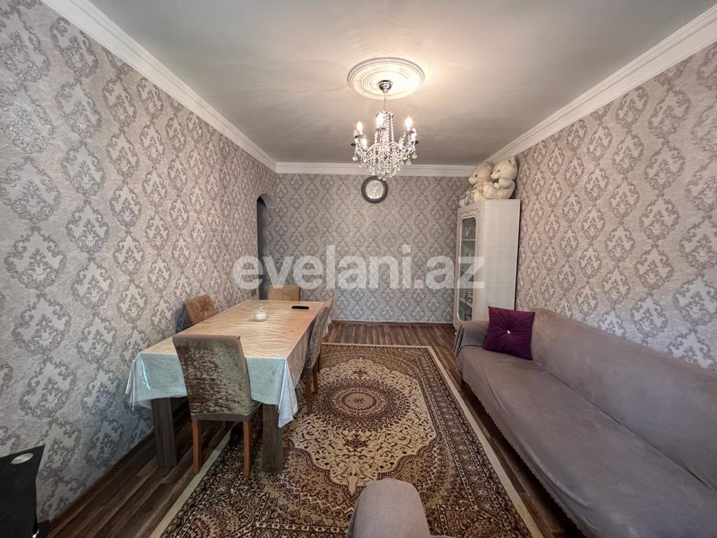 Satılır, köhnə tikili, 3 otaqlı, 80 m², Bakı, Suraxanı r, Yeni Günəşli q, Xalqlar Dostluğu m.