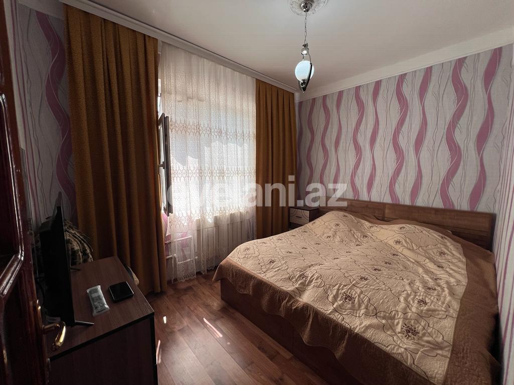 Satılır, köhnə tikili, 3 otaqlı, 80 m², Bakı, Suraxanı r, Yeni Günəşli q, Xalqlar Dostluğu m.