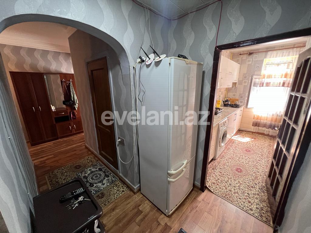 Satılır, köhnə tikili, 3 otaqlı, 80 m², Bakı, Suraxanı r, Yeni Günəşli q, Xalqlar Dostluğu m.