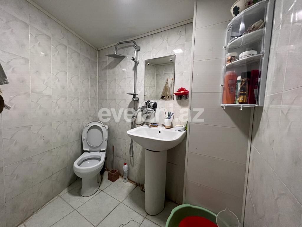 Satılır, köhnə tikili, 3 otaqlı, 80 m², Bakı, Suraxanı r, Yeni Günəşli q, Xalqlar Dostluğu m.