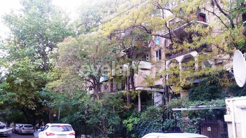 Satılır, köhnə tikili, 3 otaqlı, 70 m², Bakı, Yasamal r, Nizami m.