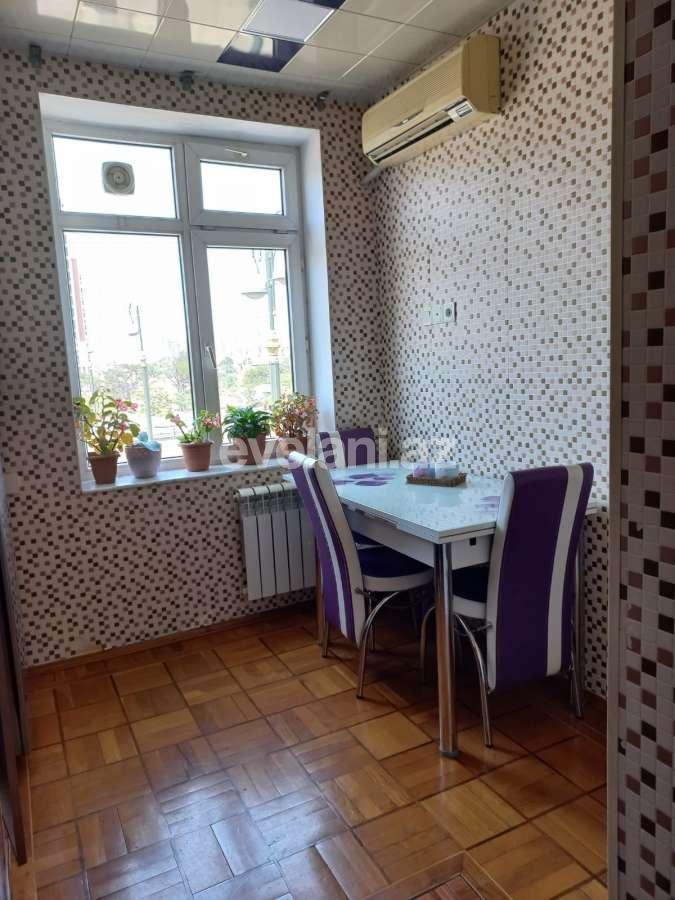 Satılır, köhnə tikili, 3 otaqlı, 70 m², Bakı, Nərimanov r, Nəriman Nərimanov m.