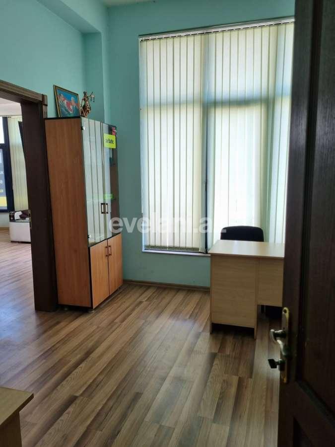 Kirayə verilir, ofis, 2 otaqlı, 50 m², Bakı, Yasamal r, İnşaatçılar m.