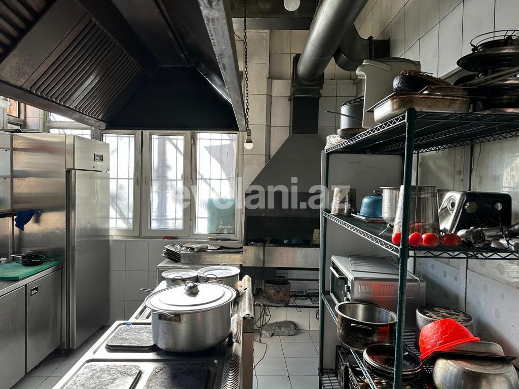 Kirayə verilir, obyekt, 130 m², Bakı, Səbail r, İçəri Şəhər m.