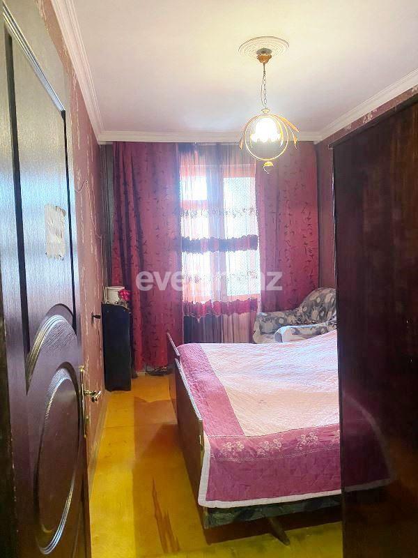 Satılır, köhnə tikili, 3 otaqlı, 80 m², Bakı, Nizami r, 8-ci kilometr q, Neftçilər m.