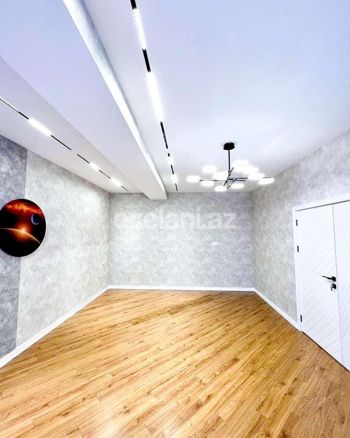 Satılır, yeni tikili, 3 otaqlı, 130 m², Bakı, Nizami r, Qara Qarayev m.