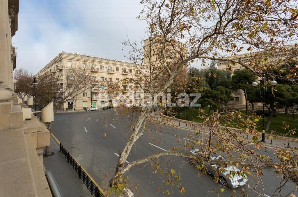 Sale, old building, 3 room, 115 m², Baku, Sabail r, Sahil m.