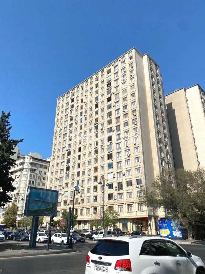 Satılır, yeni tikili, 3 otaqlı, 145 m², Bakı, Yasamal r, İnşaatçılar m.