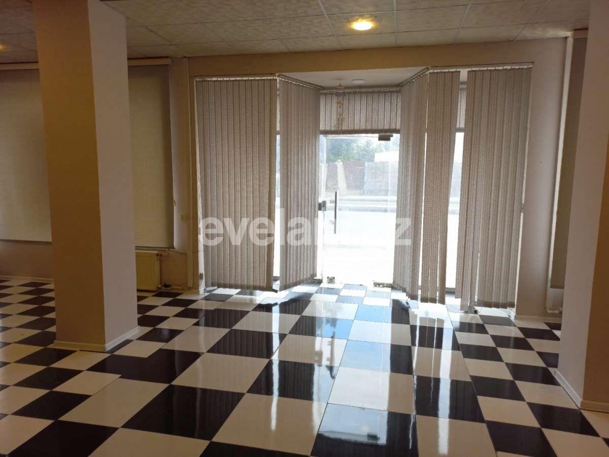 Kirayə verilir, obyekt, 200 m², Bakı, Səbail r.