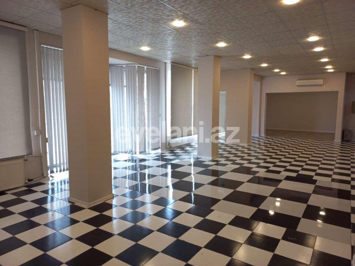 Kirayə verilir, obyekt, 200 m², Bakı, Səbail r.