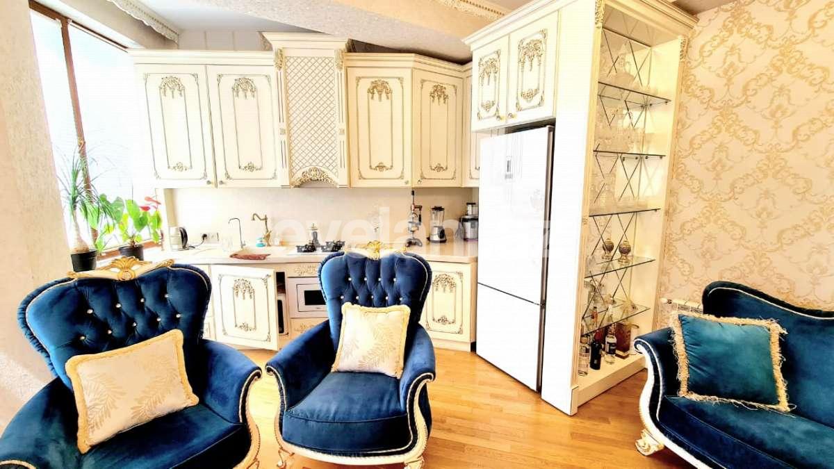 Satılır, köhnə tikili, 3 otaqlı, 102 m², Bakı, Nərimanov r, Nəriman Nərimanov m.