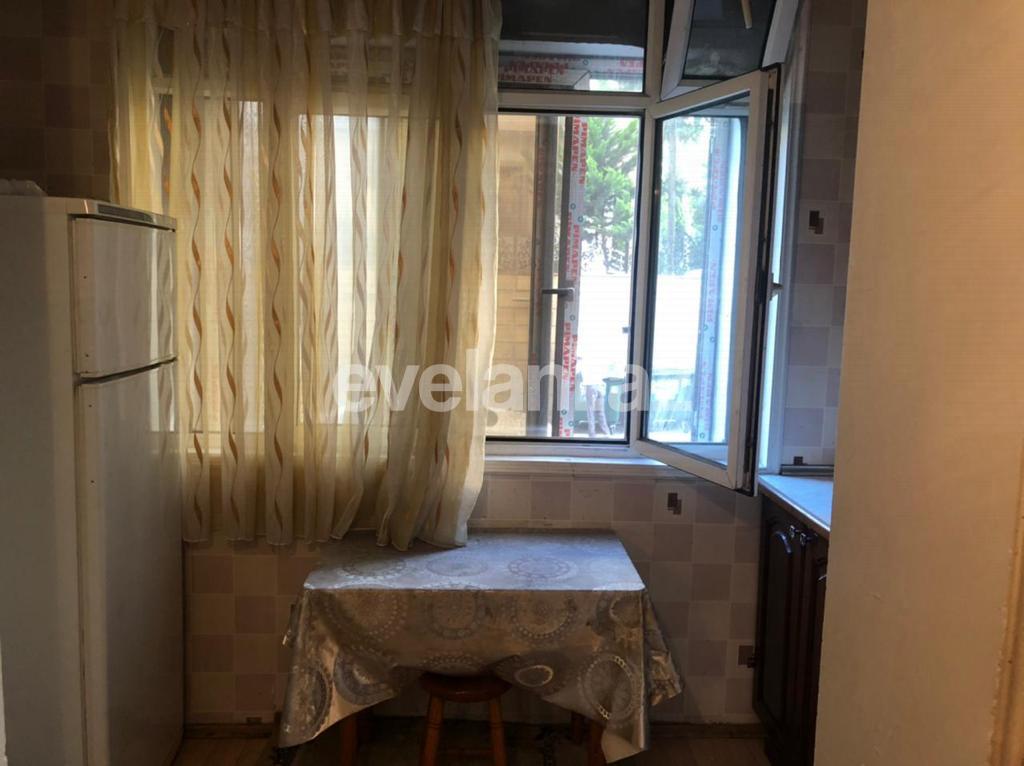 Satılır, köhnə tikili, 2 otaqlı, 50 m², Bakı, Nərimanov r, Gənclik m.