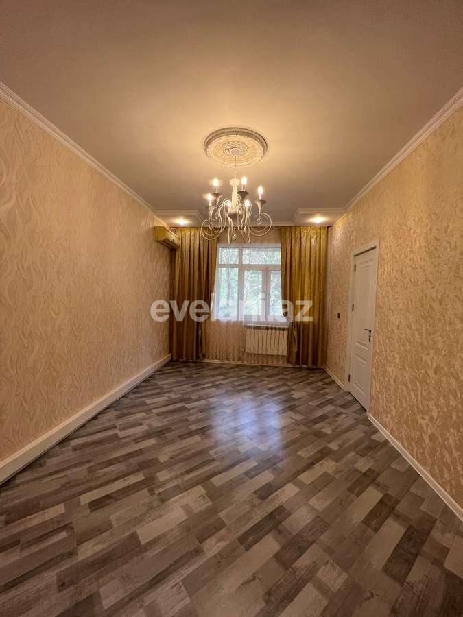 Satılır, köhnə tikili, 2 otaqlı, 45 m², Bakı, Nəsimi r, 3-cü mikrorayon q, Memar Əcəmi m.