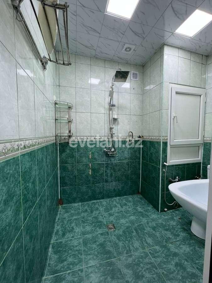 Satılır, köhnə tikili, 2 otaqlı, 45 m², Bakı, Nəsimi r, 3-cü mikrorayon q, Memar Əcəmi m.